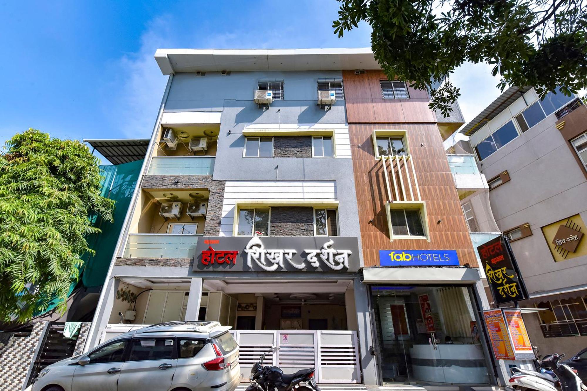 Fabexpress Mahakal Shikhar Darshan Ujaim Exterior foto